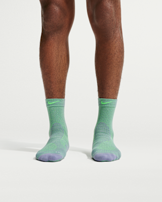 Nike Run Lightweight Running Micro-Crew Socks (1 Pair). Nike SG